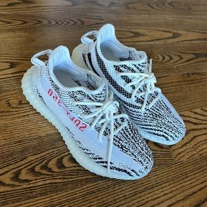 Yeezy Boost 350 V2 Zebra